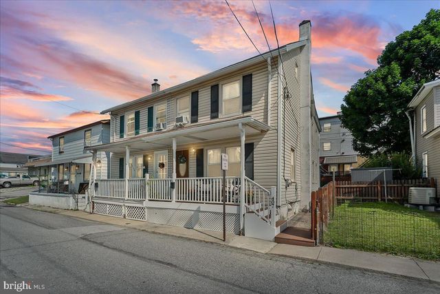 407 WALNUT ST, Parkesburg, PA 19365
