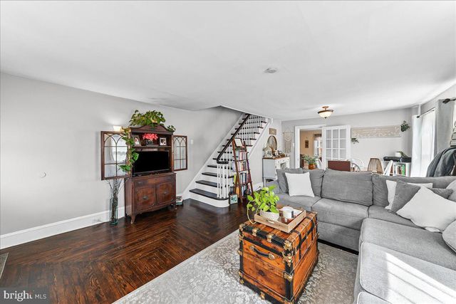 407 WALNUT ST, Parkesburg, PA 19365
