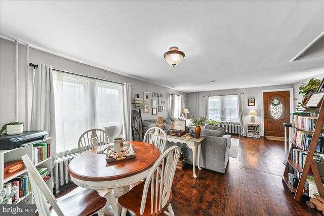407 WALNUT ST, Parkesburg, PA 19365