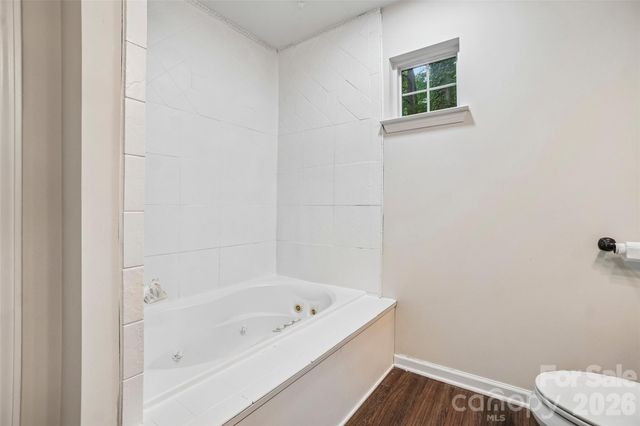 124 Karla Circle, Hendersonville, NC 28739
