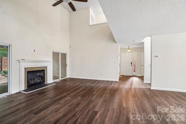 124 Karla Circle, Hendersonville, NC 28739