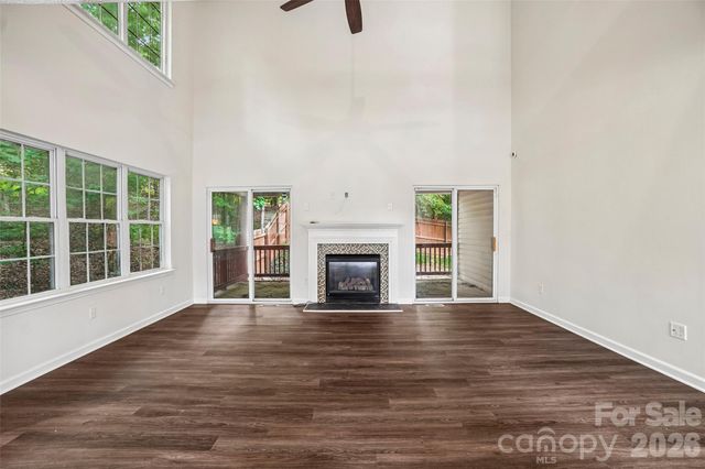 124 Karla Circle, Hendersonville, NC 28739