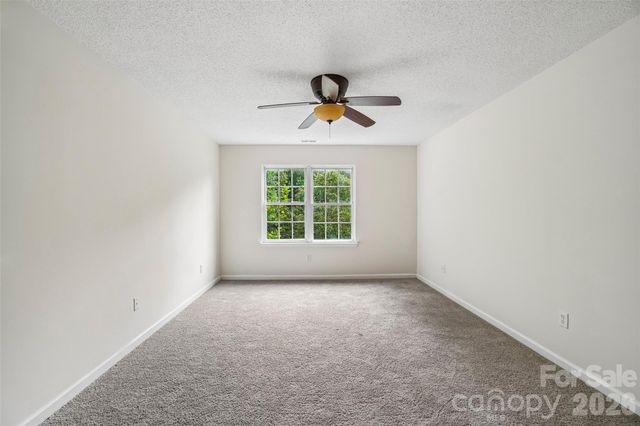 124 Karla Circle, Hendersonville, NC 28739
