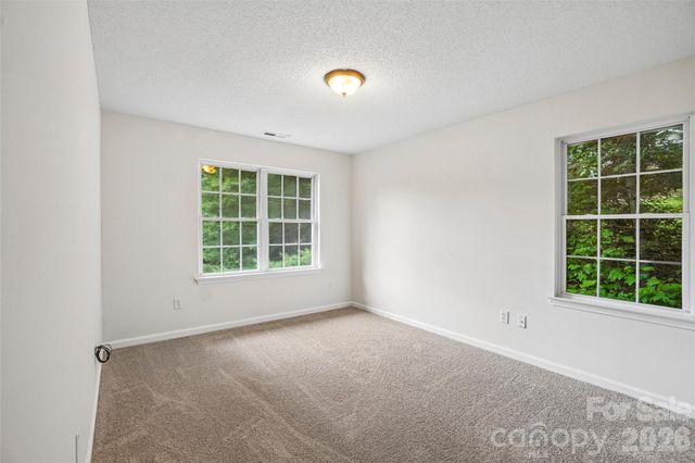 124 Karla Circle, Hendersonville, NC 28739