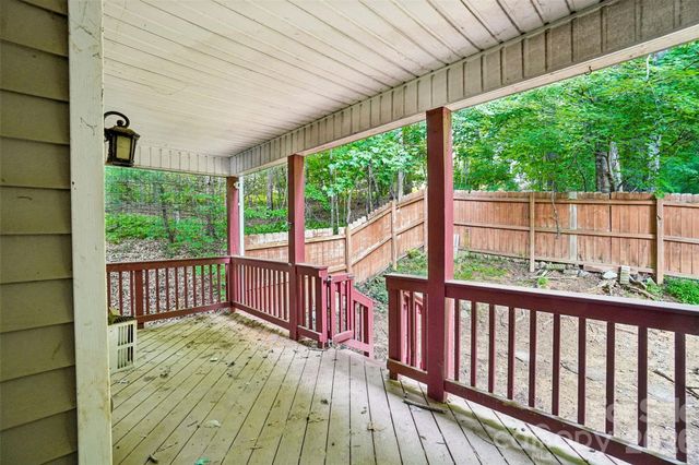 124 Karla Circle, Hendersonville, NC 28739