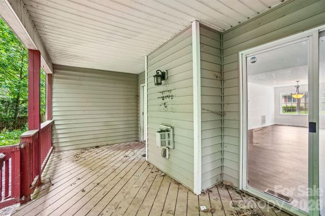 124 Karla Circle, Hendersonville, NC 28739