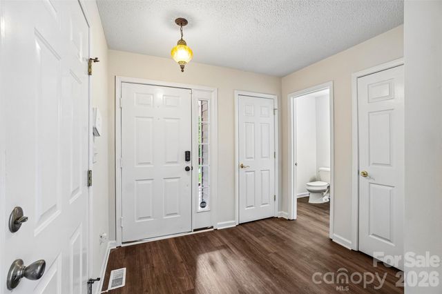 124 Karla Circle, Hendersonville, NC 28739