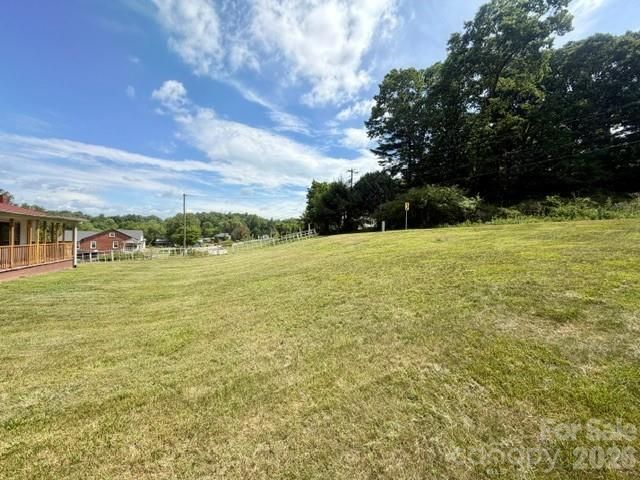 3808 Mccall Road, Lenoir, NC 28645