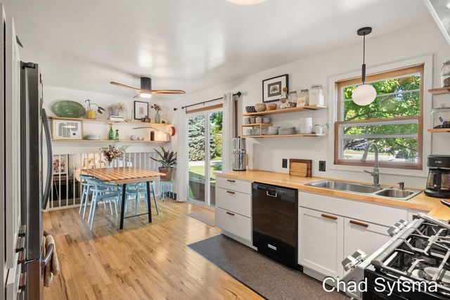 1827 Millbrook Street Se, City Of Grand Rapids, MI 49508