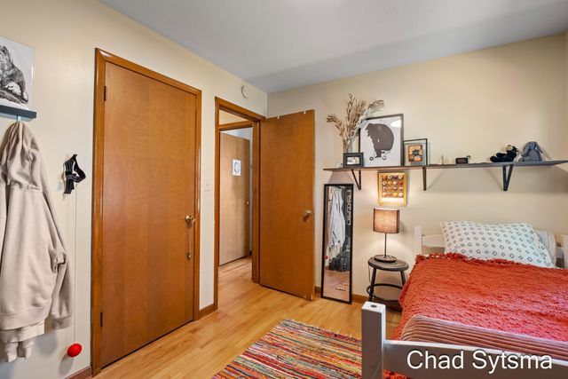 1827 Millbrook Street Se, City Of Grand Rapids, MI 49508