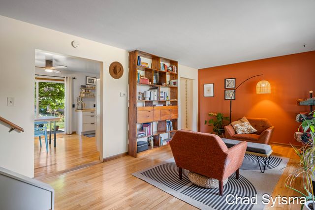 1827 Millbrook Street Se, City Of Grand Rapids, MI 49508