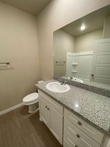 7002 12th Street, Lubbock, TX 79416