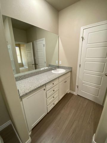 7002 12th Street, Lubbock, TX 79416