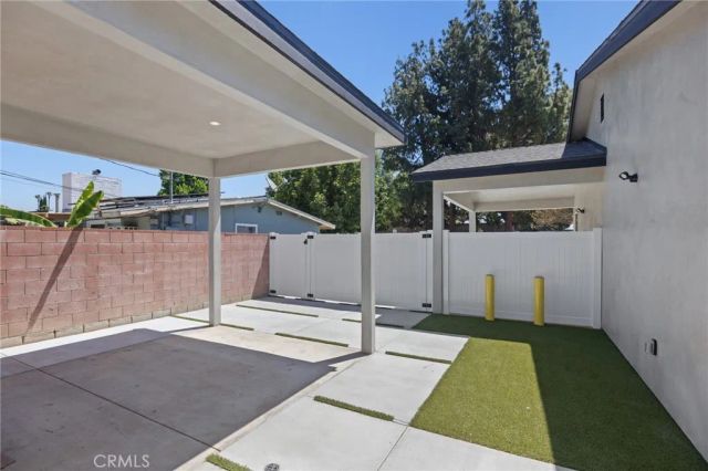 7649 Melvin Avenue, Reseda, CA 91335