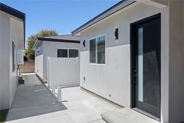 7649 Melvin Avenue, Reseda, CA 91335
