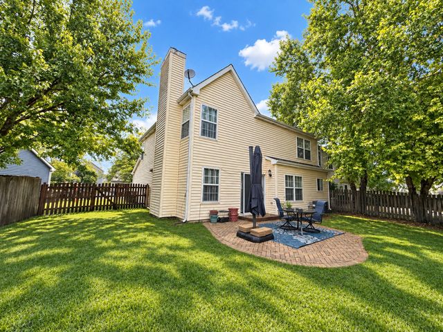 713 Crossland Drive, Grayslake, IL 60030