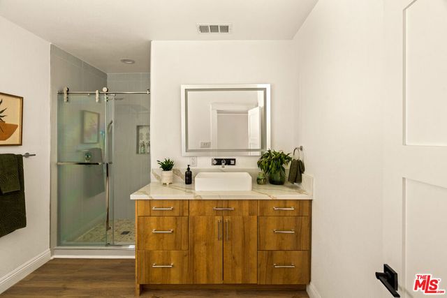 1726 W 52nd Street, Los Angeles, CA 90062