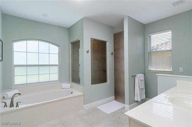 336 Waterleaf CT, Marco Island, FL 34145