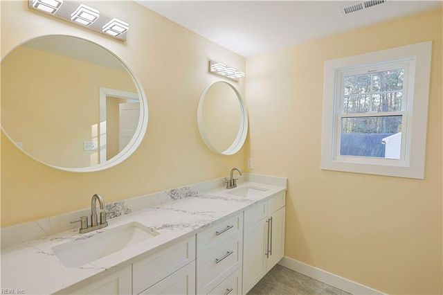 1020 Poquoson AVE C, Poquoson, VA 23662