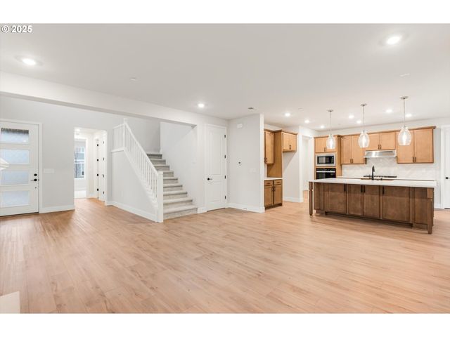 4051 W 4TH St, Washougal, WA 98671