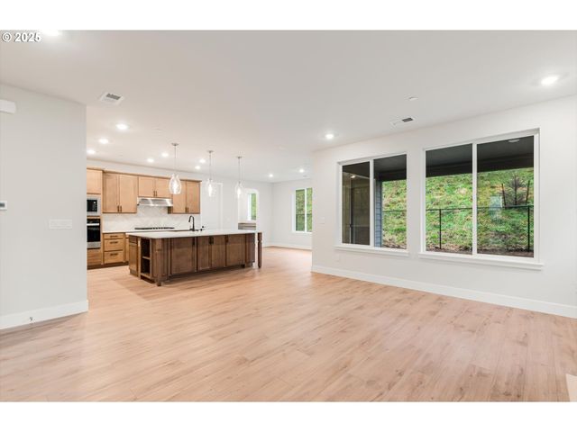 4051 W 4TH St, Washougal, WA 98671