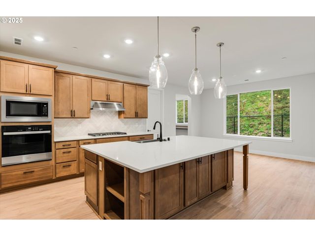 4051 W 4TH St, Washougal, WA 98671