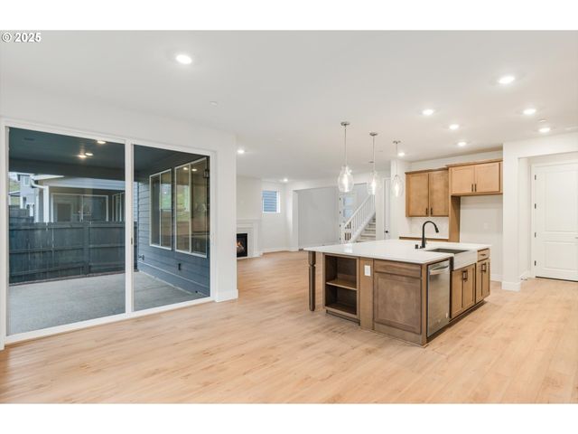4051 W 4TH St, Washougal, WA 98671