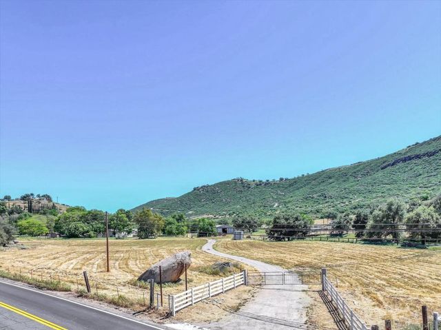 24665 E Old Julian Hwy, Ramona, CA 92065
