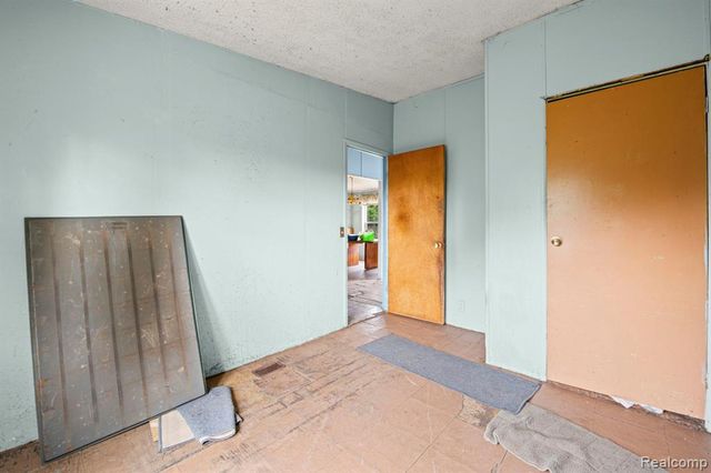 51105 Arkona Road, Belleville, MI 48111