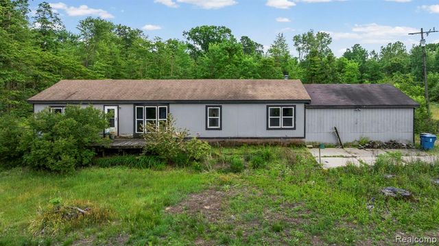 51105 Arkona Road, Belleville, MI 48111