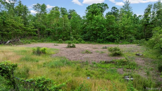 51105 Arkona Road, Belleville, MI 48111