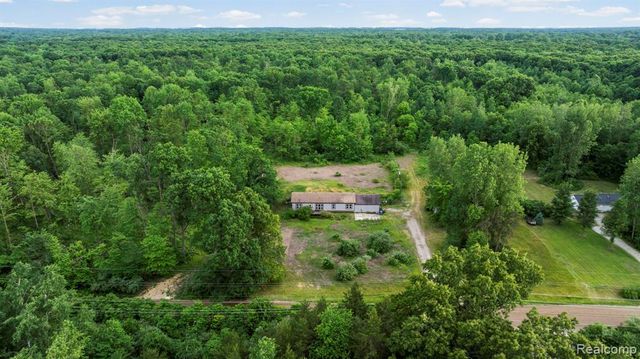 51105 Arkona Road, Belleville, MI 48111