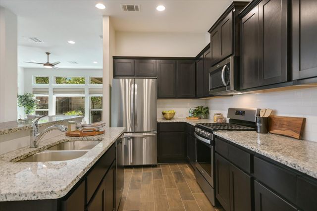 9516 Hunter LN, Austin, TX 78748