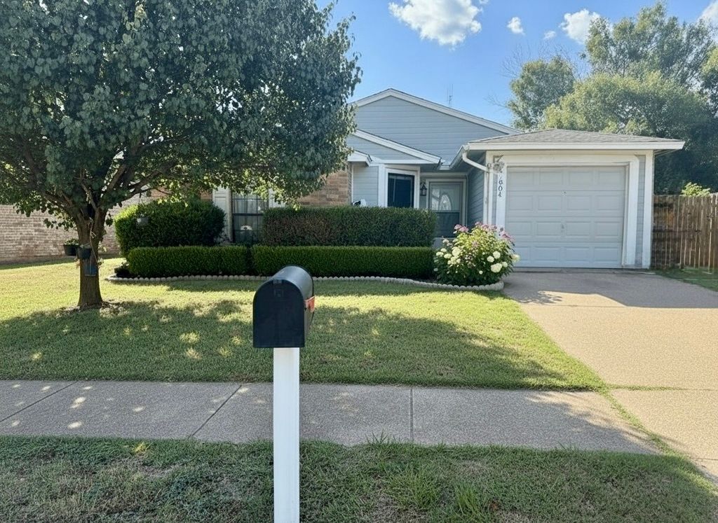 7804 Evening Star Drive, Fort Worth, TX 76133