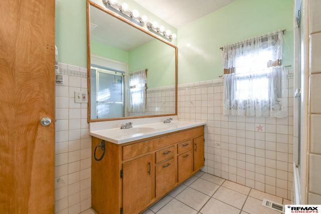 1916 N 32Nd Street, Lincoln, NE 68503