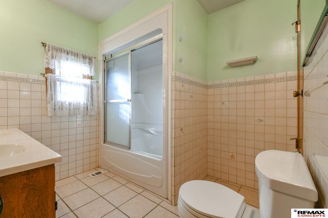 1916 N 32Nd Street, Lincoln, NE 68503