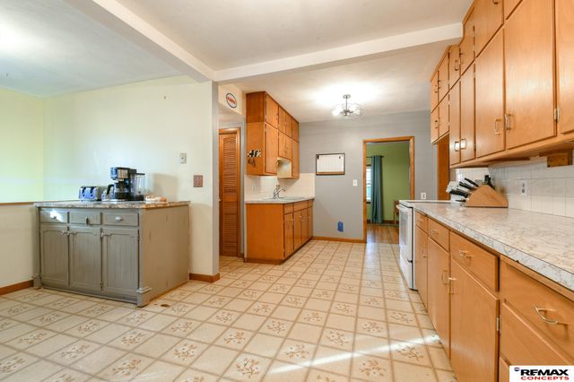 1916 N 32Nd Street, Lincoln, NE 68503