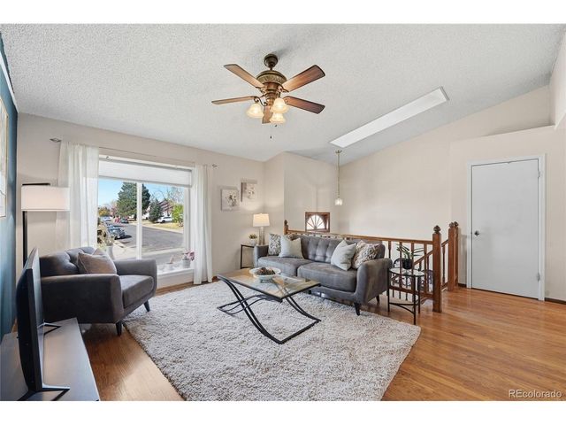 21642 E Alamo Pl, Centennial, CO 80015