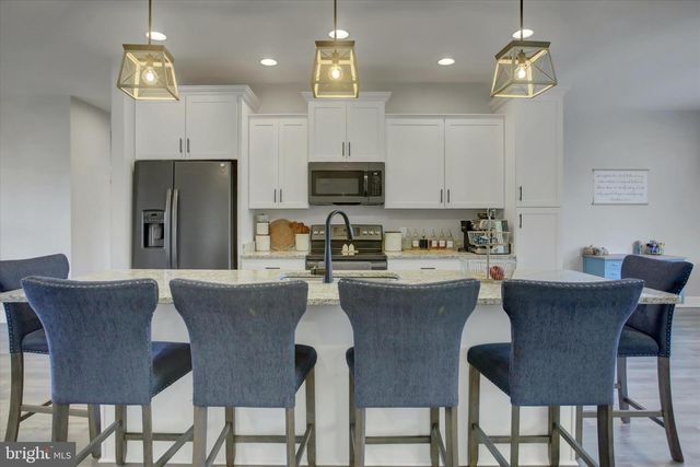 281 TOMS LN, Greencastle, PA 17225