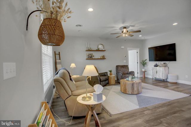 281 TOMS LN, Greencastle, PA 17225