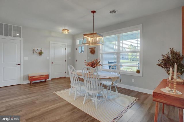 281 TOMS LN, Greencastle, PA 17225