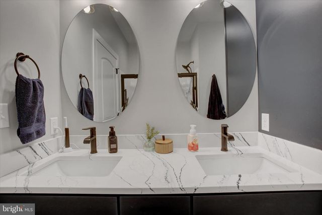 281 TOMS LN, Greencastle, PA 17225