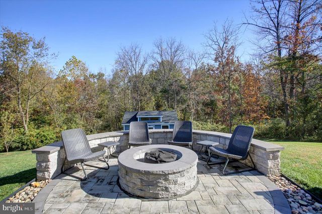 281 TOMS LN, Greencastle, PA 17225