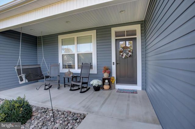 281 TOMS LN, Greencastle, PA 17225