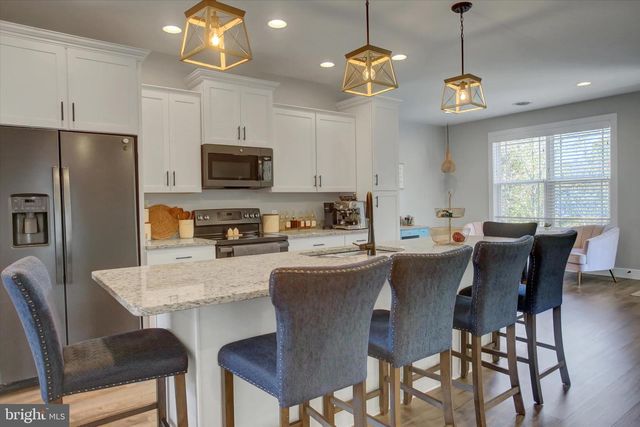 281 TOMS LN, Greencastle, PA 17225