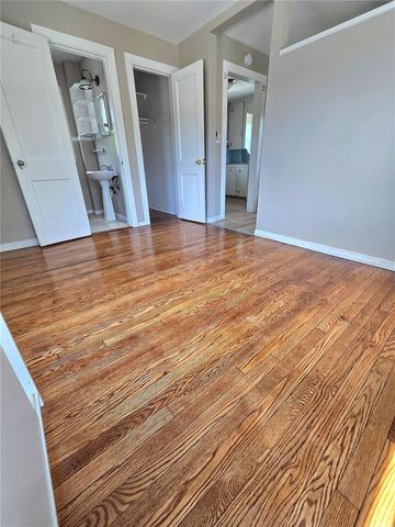 4200 2ND AVENUE N, St Petersburg, FL 33713
