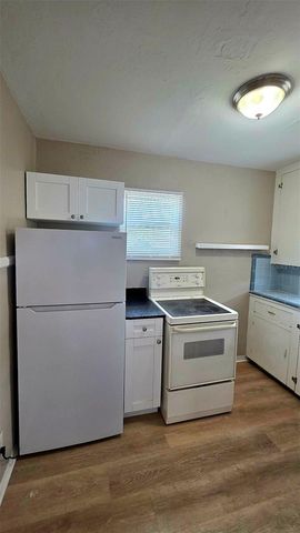 4200 2ND AVENUE N, St Petersburg, FL 33713
