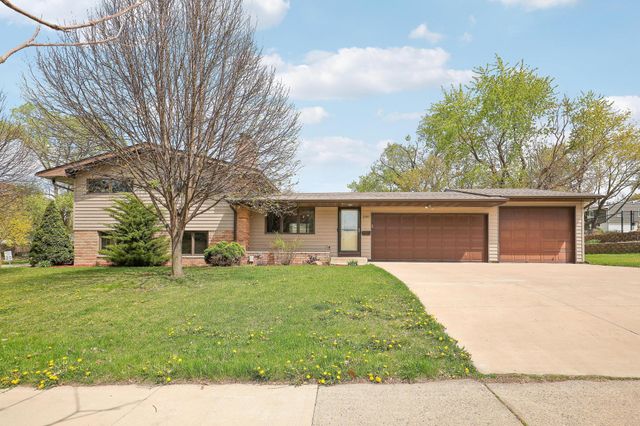 2301 Texas Avenue S, Saint Louis Park, MN 55426