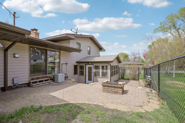2301 Texas Avenue S, Saint Louis Park, MN 55426