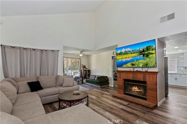 17014 Prospect Avenue, Fontana, CA 92336